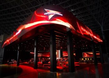 法拉利世界亚斯岛阿布扎比在推出全球首个以法拉利为主题的电子竞技场之前举办独家预览活动