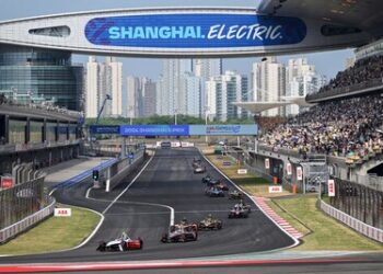 赛事周热闹非凡 FE电动方程式重返“起点”中国