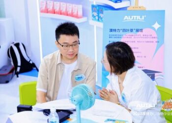 共研共创重塑行业生态，澳特力携手崔玉涛老师CBME展现科学育儿新成果