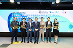 THEi高科院举办跨域科技研讨会 发布香港专属移动充电机器人 落地产学研用助力智慧城市升级