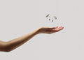 全新 ReSound Sensia™ 助听器突出用户真正想听的声音,而非只放大最响亮的声音