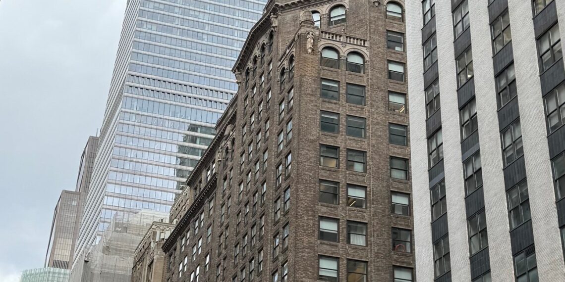 KOREAN LENDERS AND OCEAN WEST CAPITAL PARTNERS FORECLOSE ON MIDTOWN MANHATTAN OFFICE BUILDING