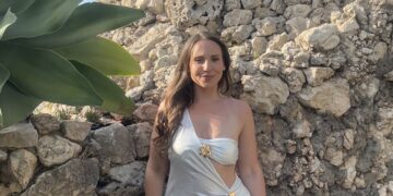 Modlily Celebrates Self-Love and Female Empowerment with Stylish Swimwear for Women of All Ages