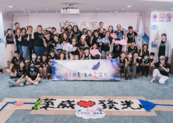 Bringing Art to Life: LifeWave and SimplyICR Create nearly 6,000-Tile Domino Masterpiece