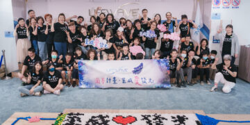 Bringing Art to Life: LifeWave and SimplyICR Create nearly 6,000-Tile Domino Masterpiece