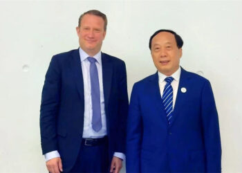 Ren Xianliang meets with ICANN president & CEO