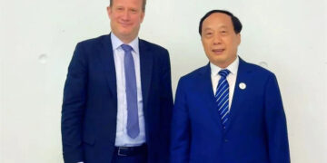 Ren Xianliang meets with ICANN president & CEO