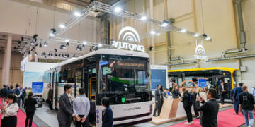 Yutong Debuts New Generation Battery Electric Intercity Bus IC12E at UITP Summit Hamburg 2025, Showcasing Electrification Innovation
