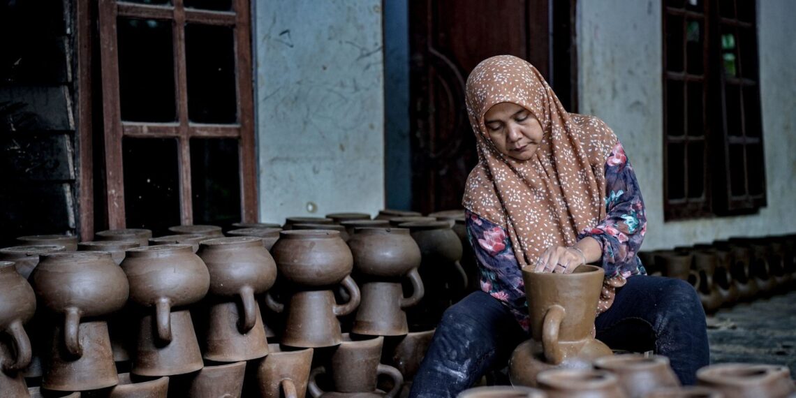 Fintech Pioneer Amartha Secures $55M from European Development Finance Institutions to Empower Women Entrepreneurs in Rural Indonesia