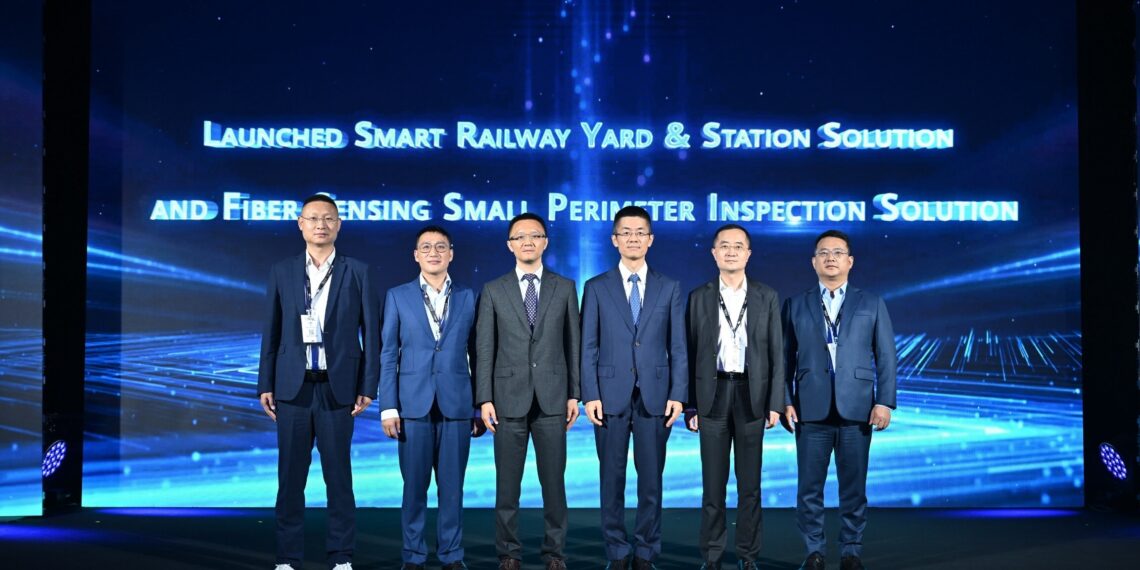 Huawei Showcases latest Broadband, Cloud and Intelligent Solutions at Huawei Global Rail Summit 2025
