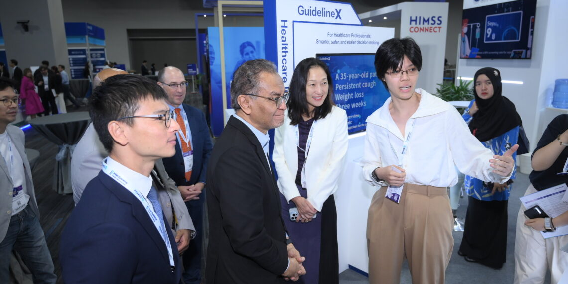 HIMSS APAC 2025: Malaysian Health Minister Visits GuidelineX Exhibition to Explore AI Clinical Decision Support System