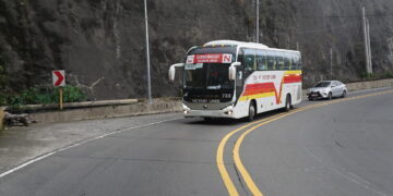 Yutong C12PRO Philippines Fuel Saving Challenge: Fuel Consumption per 100 Kilometers Under Complex Road Conditions 12% Lower Than Previous Generation