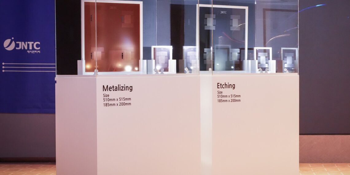 JNTC Unveils Next-Generation Glass Substrate for Semiconductors