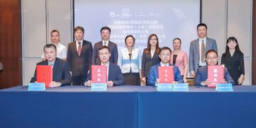 AXA Signs Cooperation Agreement with Hainan Boao Lecheng Administration