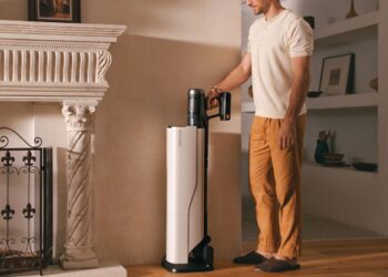 Meet the Roborock H60 Hub Ultra: Cordless Cleaning with Auto-Empty Ease