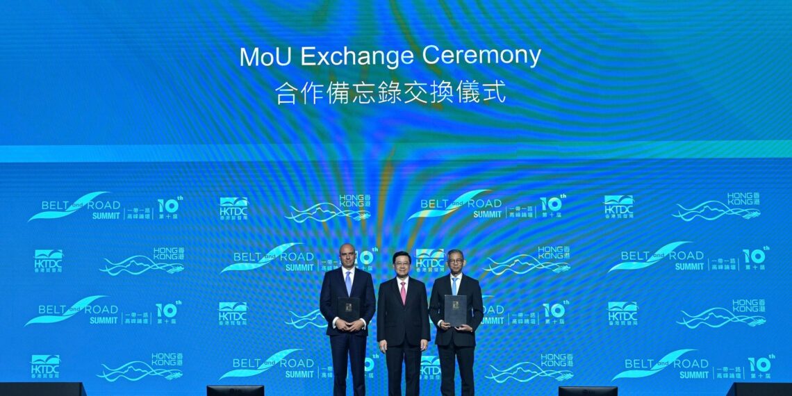 Independent Commission Against Corruption (ICAC) exchanges MoU with Hungarian Integrity Authority at B&R Summit to strengthen anti-corruption cooperation