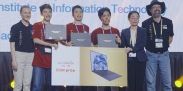 Huawei Shares Industrial Challenges at the 2025 ICPC World Finals