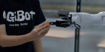 Agibot Unveils Next-Gen Industrial-Grade Interactive Embodied Robot Agibot G2