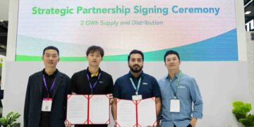Fox ESS and OSW Ink Strategic Partnership for 2GWh Energy Storage Projects at All Energy 2025