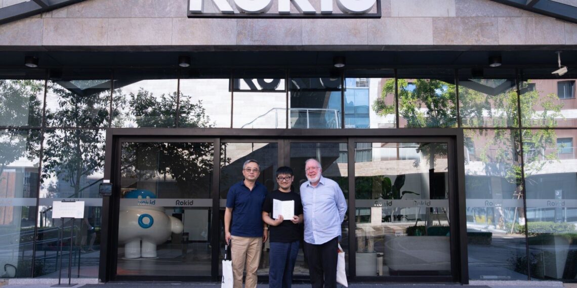 Wired Magazine Founding Editor Kevin Kelly Visits Rokid Headquarters, Exploring the Future of AR and AI