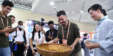 Xinhua Silk Road: Innovation, tradition deeply integrated on TCM trade fair in China’s Zhangshu City