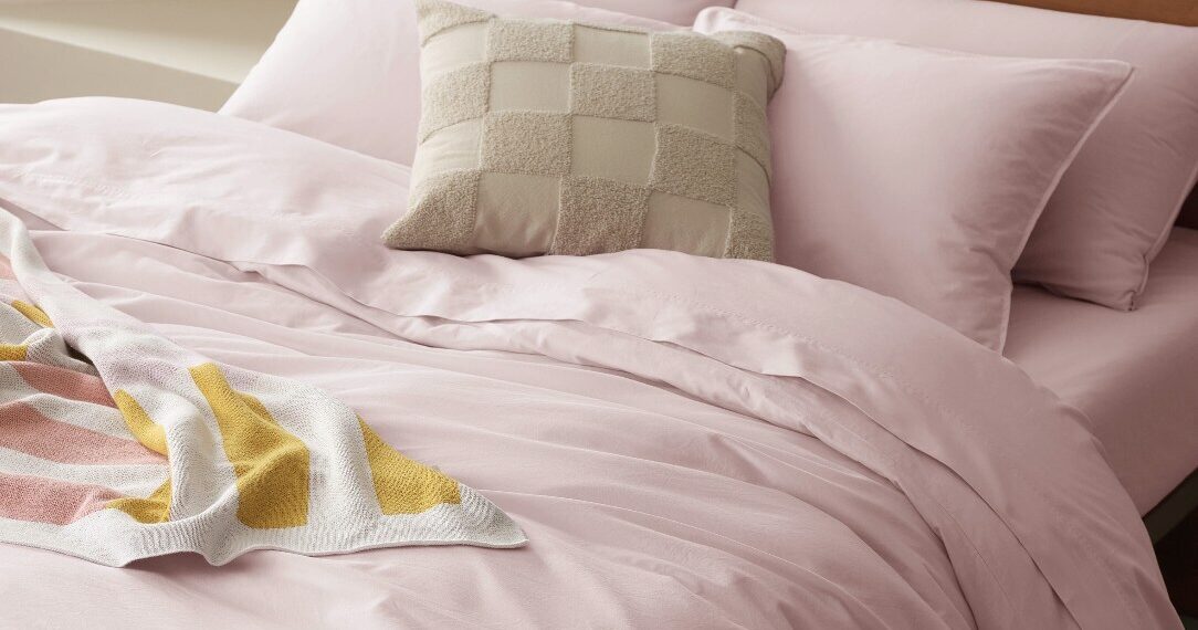 Double Stitch by Bedsure Celebrates Black Friday & Cyber Monday with Award-Winning Comfort