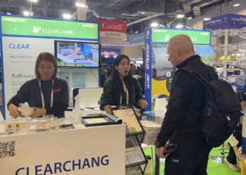 CLEARCHANG Unveils “Rebreeze” at CES 2025 — Redefining Indoor Air Standards with a Smart Window-Mounted Air Purifier