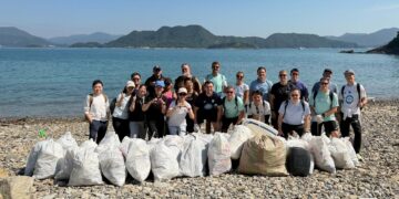 TÜV SÜD Joins Hands with Hong Kong Krauts for Beach Clean-Up, Advancing Social Sustainability