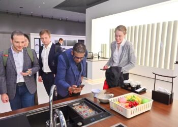 International Media Recognize FOTILE’s Next-Generation In-Sink Dishwasher During Global HQ Tour
