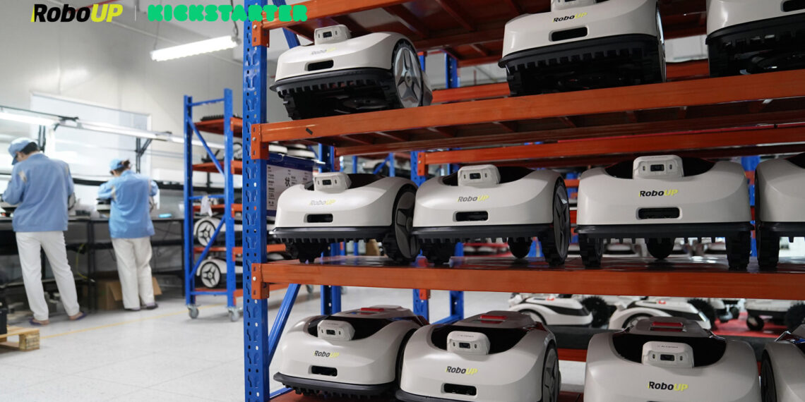 Raccoon 2 SE Launches Christmas Special — A Holiday Offer to Get Your Lawn Ready for Spring