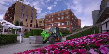 LiuGong Launches E-Intelligence Brand, Redefining Green Construction Machinery Through Full-Lifecycle Value