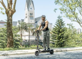 Christmas Adventure Awaits: Ausom Ignites the Holidays with High-Performance E-Scooters