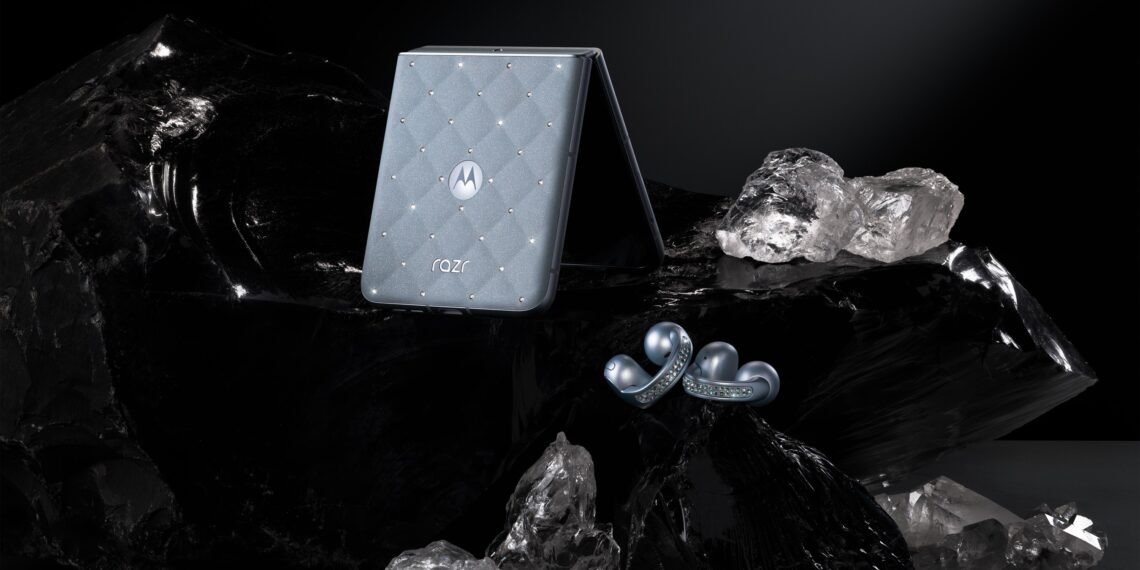 Motorola unveils The Brilliant Collection – reimagining tech as a style statement in partnership with Swarovski®