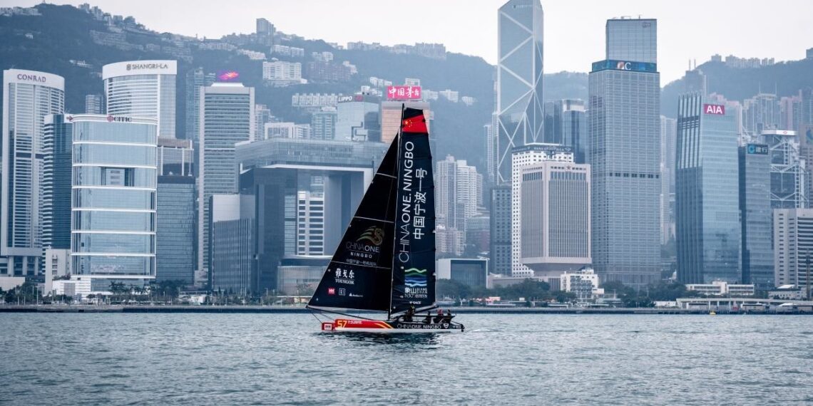ChinaOne.Ningbo Claims Line Honours at The Sun Hung Kai & Co Around the Island Race 2025