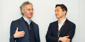 HD Hyundai Chairman Chung Kisun Discusses Future of AI and Energy at Davos Forum