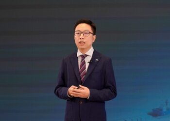 Jointly Charging the Road Ahead | Huawei Releases Top 10 Trends of Charging Network Industry 2026