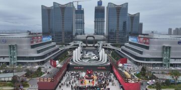 Yiwu Market Resumes Operations After Lunar New Year, Sees Order Surge on Day One