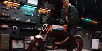AOTOS Launches the World’s First Wheelie-Capable E-Moto: The Flux X26 on Kickstarter