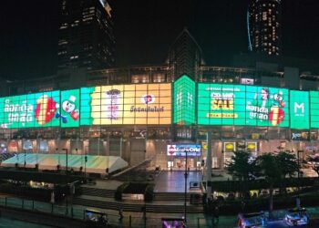 2,400 sqm: Asia’s Largest Indoor Transparent Screen Shines at Central World, Thailand