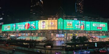 2,400 sqm: Asia’s Largest Indoor Transparent Screen Shines at Central World, Thailand