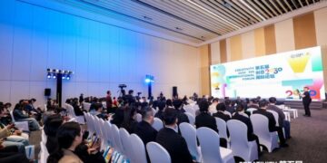 Can Digital Technologies Safeguard Cultural Diversity? 40 Global Cases Offer the Answer