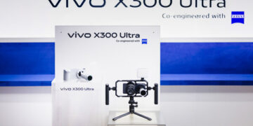 vivo Unveils Flagship X300 Ultra at MWC 2026: Showcasing Pioneering 400mm Equivalent vivo ZEISS Telephoto Extender Gen 2 Ultra and Announcing Global Availability