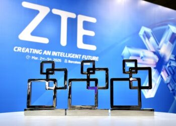 ZTE Honored with Three GSMA GLOMO Awards, Pioneering an Intelligent Future