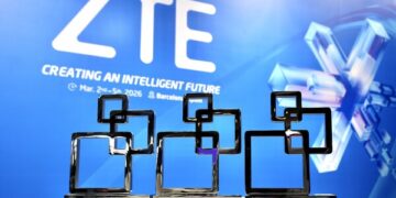 ZTE Honored with Three GSMA GLOMO Awards, Pioneering an Intelligent Future