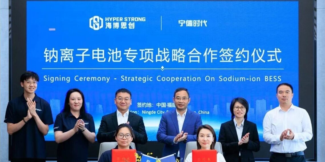 CATL and HyperStrong Sign the World’s Largest Sodium-Ion Energy Storage Cooperation Agreement