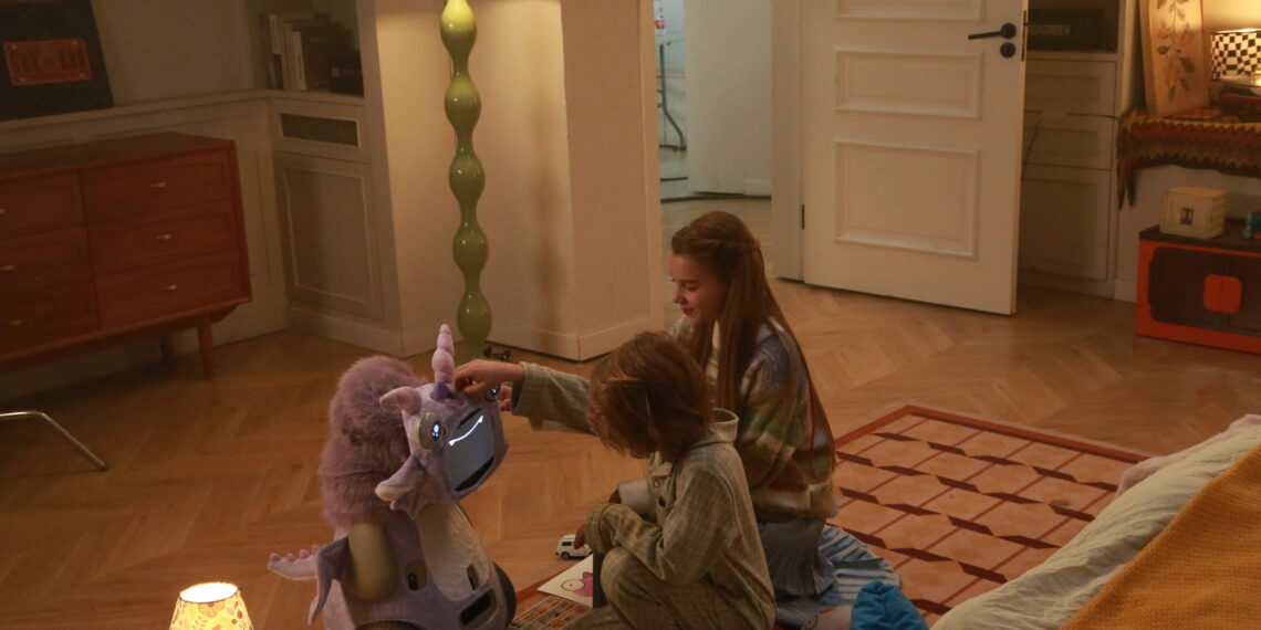 Meet OlloNi — Redefining the cyber-pet, your low-burden cyber companion