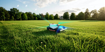 MAMMOTION Brings iNavi™ Service to the U.S., Setting a New Standard for Hassle-Free, High-Precision Lawn Care