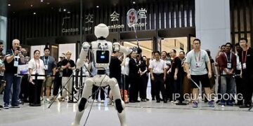 Guangdong province: 139th Canton Fair sets new record with overseas buyer attendance