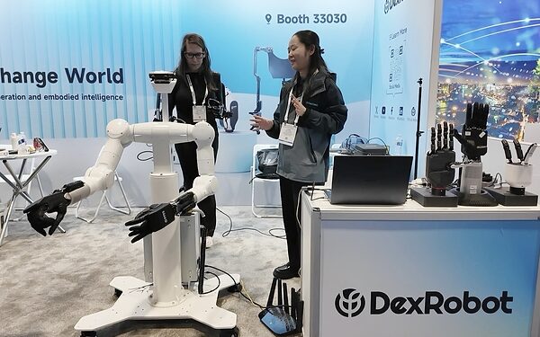 DexRobot Unveils Full Dexterous Hand Series and New DexTele Teleoperation System at Automate 2026