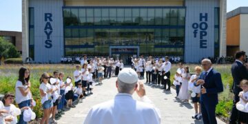Pope Leo XIV embraces paediatric patients at CNAO in Pavia